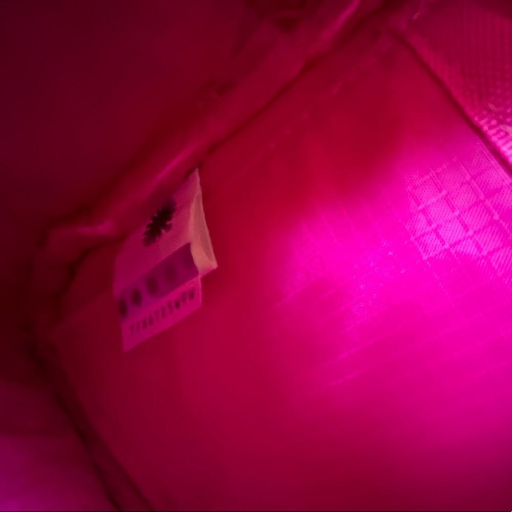 UGG Janey II Clear Dragonfruit - Picture 9 of 9